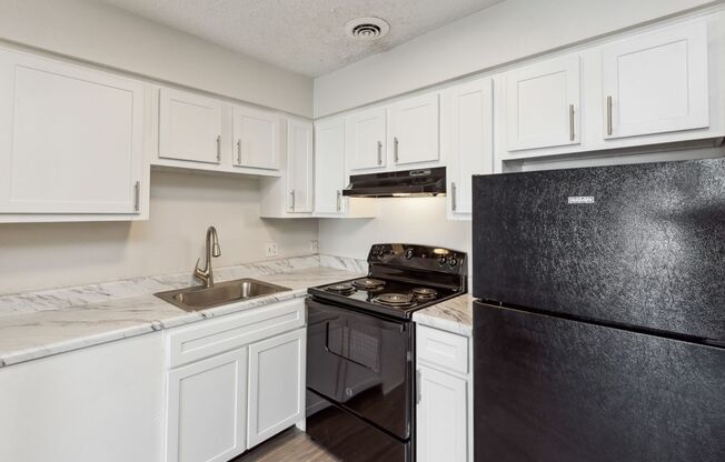 1 bed, 1 bath, 722 sqft, $1,299, Unit C27