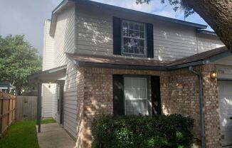 Medical Center! Available NOW! IMMACULATE well-maintained 3BD/2.1BA Townhome
