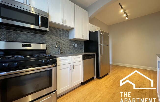 2325.5 N. Rockwell, Unit 3A