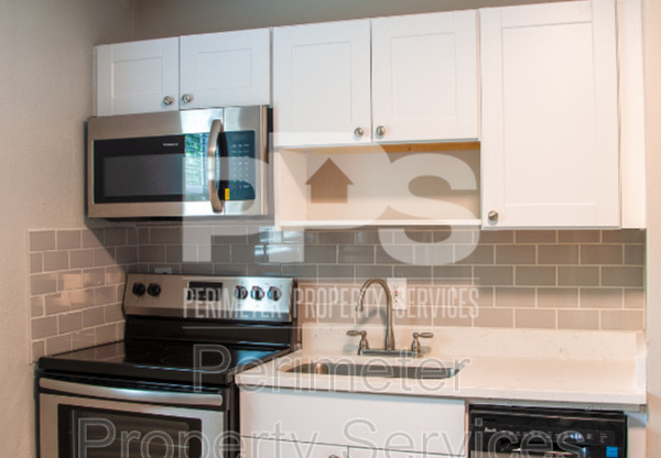 658 JOHN WESLEY DOBBS AVE NE