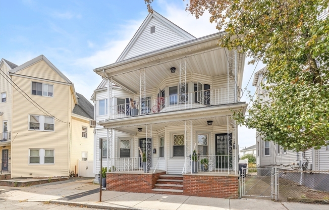18 BAILEY ST