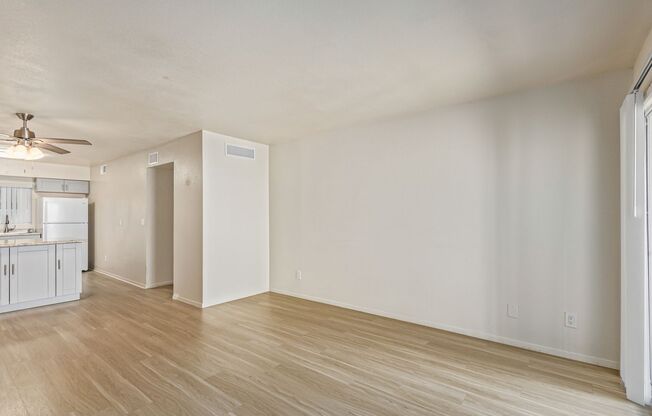 2 beds, 2 baths, 950 sqft, $1,350, Unit 118