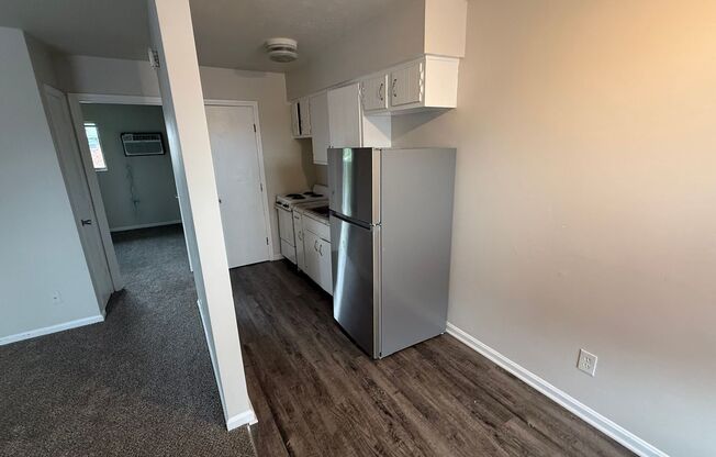 Discover Unmatched Convenience in a Prime Location in your 1 BR, 1BA Apartment! Hablamos Espanol!