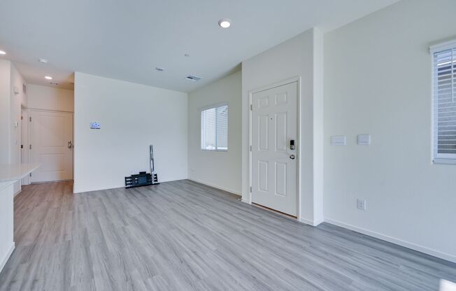 NW 3 Bedroom Townhouse!! Gated Community Pool!! 2 Car Garage!!! No Carpet downstairs.