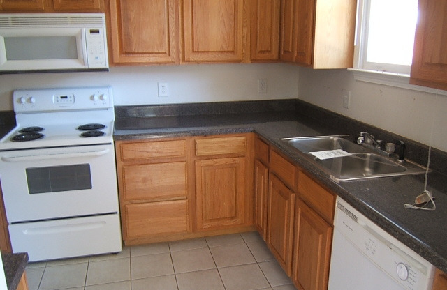 1287 SELLS AVE SW