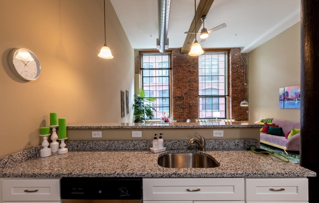 1 bed, 1 bath, 600 sqft, $2,150, Unit 6-512