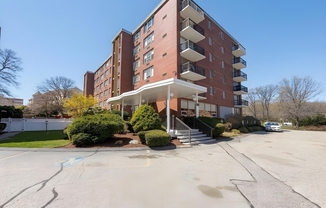 20 HAMMOND POND PKWY