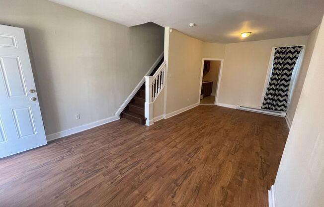 2 beds, 1 bath, $1,120