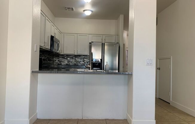 Ready Now!! 3BR 2.5BA located in Chandler - Cross Streets: Warner/Alma School