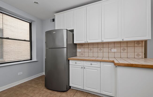 One Bedroom Unit in South Shore