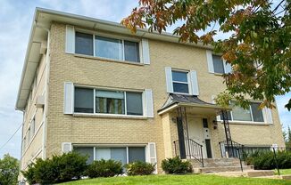 Apartment for Rent at 3050 Inglewood Ave S