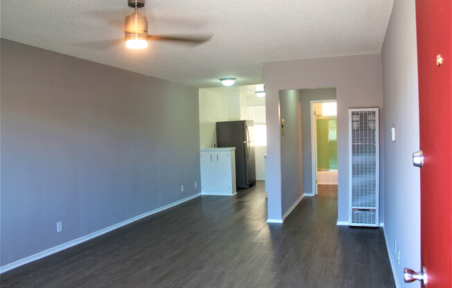 Studio, 1 bath, 650 sqft, $1,595, Unit 4