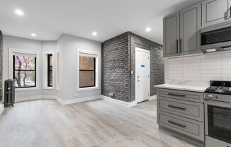 7736-42 N Eastlake Terrace