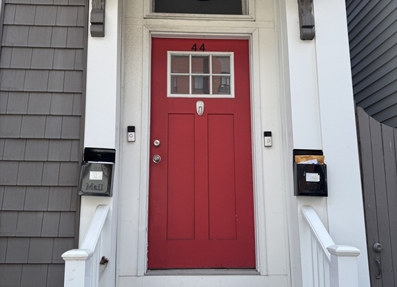 44 L ST