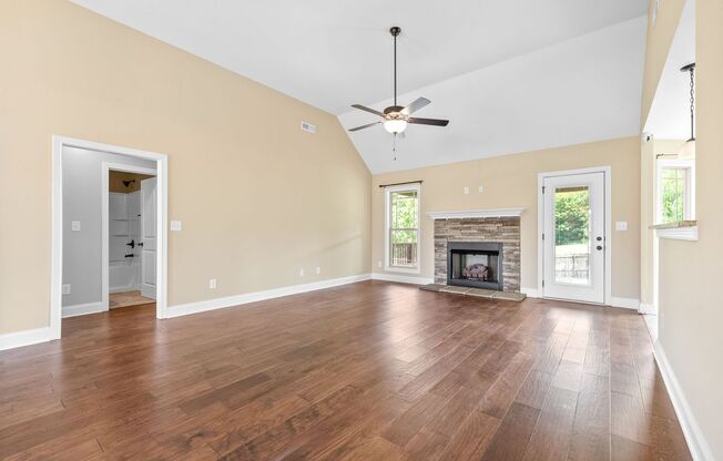 3 Bedroom 2 Bath Home For Rent Near Post!