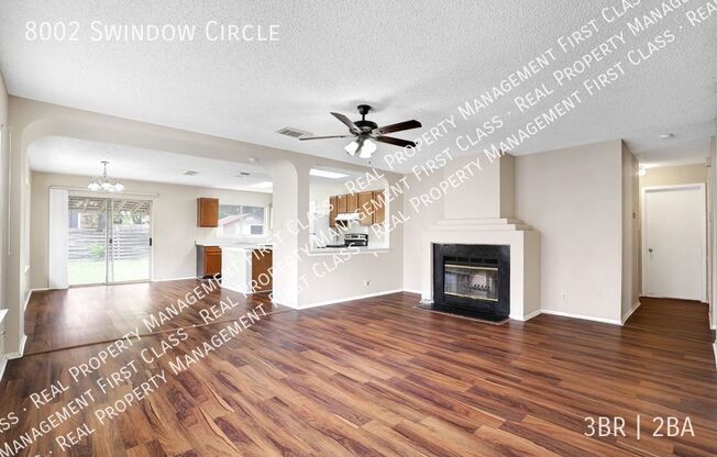 8002 SWINDOW CIR