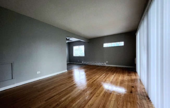 3115 W 79 ST