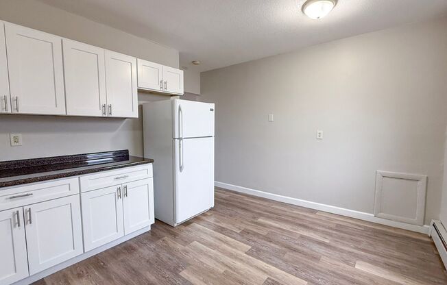 2 beds, 1 bath, 719 sqft, $1,480, Unit 6