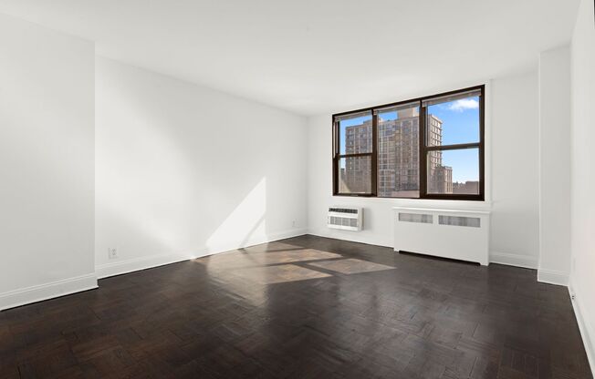 1 bed, 1 bath, 732 sqft, $5,600, Unit 010A