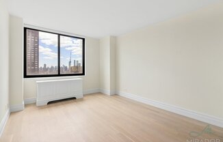 3 beds, 3 baths, $12,500, Unit 26G