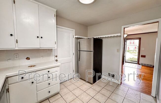 3029 W 74 ST