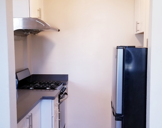 Studio, 1 bath, 500 sqft, $2,045, Unit 303