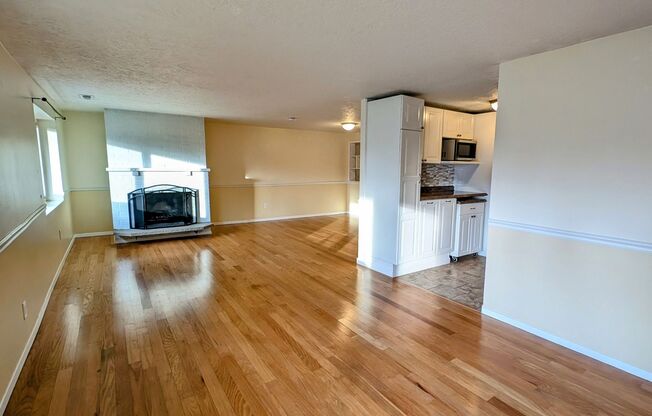 Sprawling Rambler House with huge detached 2 car garage - Close to Everything