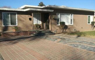 317 Oakshire Ave