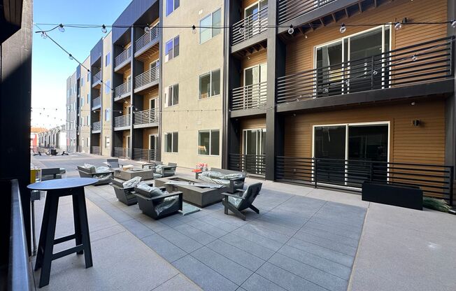 1 bed, 1 bath, 751 sqft, $1,790, Unit 219