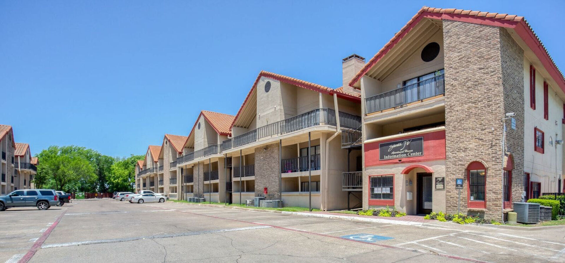 Santa Fe Apartments