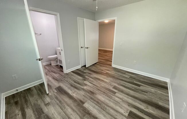 1 bed, 1 bath, $700, Unit A-12 - A University Commons - Room A