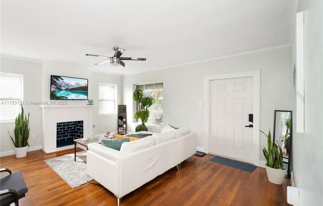 1618 Madison Street, Hollywood, FL 33020