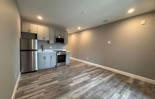 1 bed, 1 bath, 447 sqft, $2,200, Unit 212