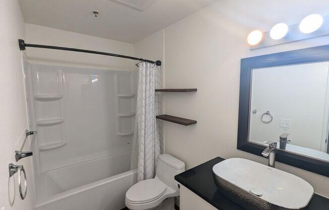 2 beds, 2 baths, $2,750, Unit UNIT 2737