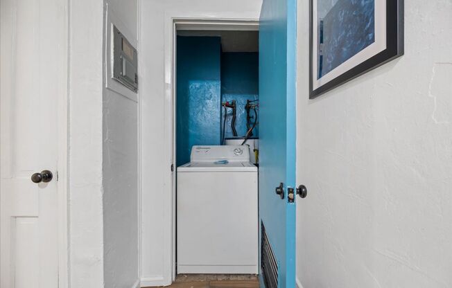 2 beds, 1 bath, $1,500