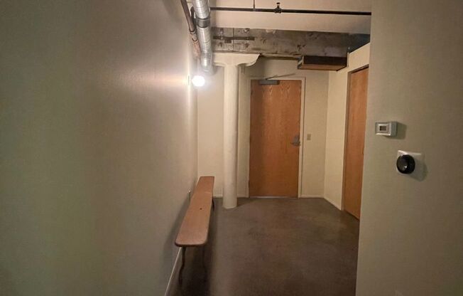 1 bed, 1 bath, 794 sqft, $1,293, Unit 009