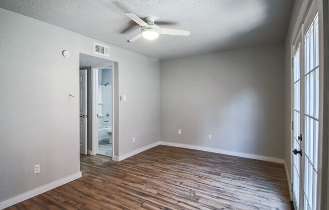 1 bed, 1 bath, 602 sqft, $695, Unit 1