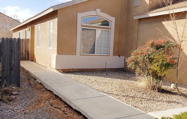 Great home in Enchanted Hills - 3 bed, 2 bath, 1394 Sq. Ft