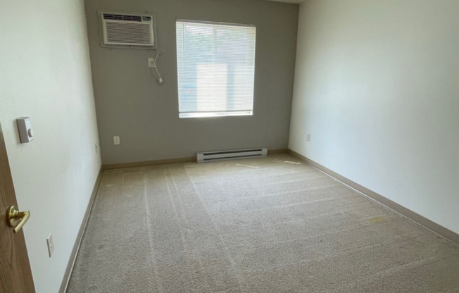 3 beds, 2 baths, 1,200 sqft, $1,300, Unit TE218X-118