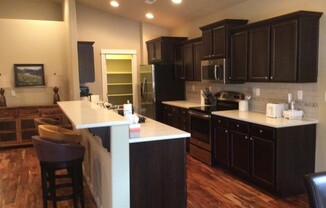 3 beds, 2 baths, $2,495, Unit UNIT E