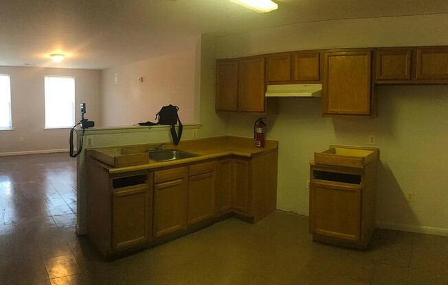 4136 W GIRARD AVE