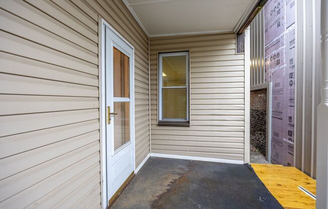 Comfort Meets Style: 3-Bedroom Home with Spacious Backyard in Pittsburgh