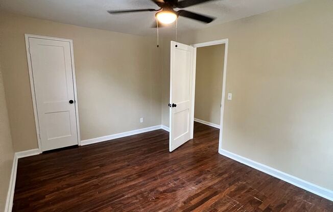 4 beds, 2 baths, 1,490 sqft, $1,800, Unit Apt 7