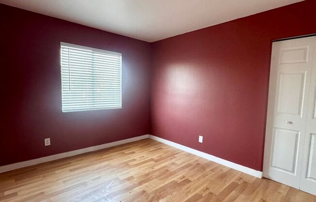 3 beds, 2 baths, 1,205 sqft, $2,075, Unit 122