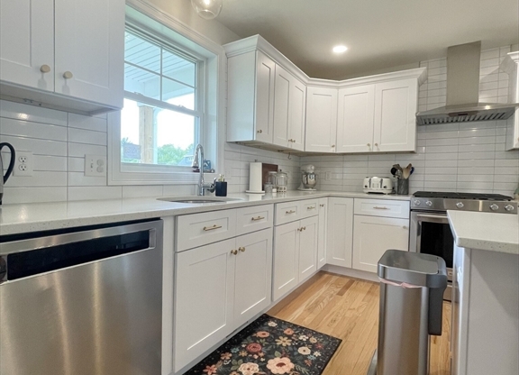 123 PLEASANT ST