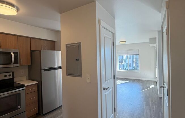 Studio, 1 bath, 501 sqft, $1,600, Unit 418