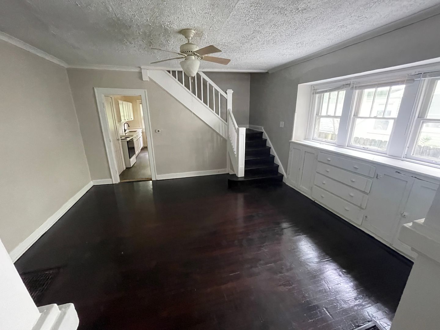 Charming 3BR/1BA Two-story Half Double