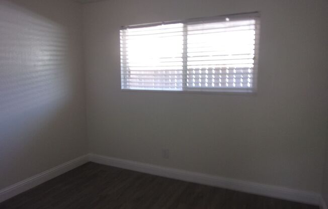 2 beds, 1 bath, $2,000, Unit Unit 3