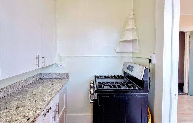 Studio, 1 bath, 200 sqft, $1,395, Unit 7