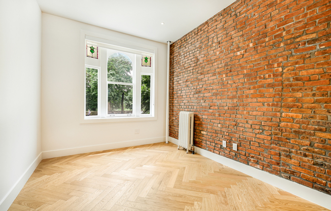 Studio, 1 bath, 382 sqft, $3,200, Unit 4